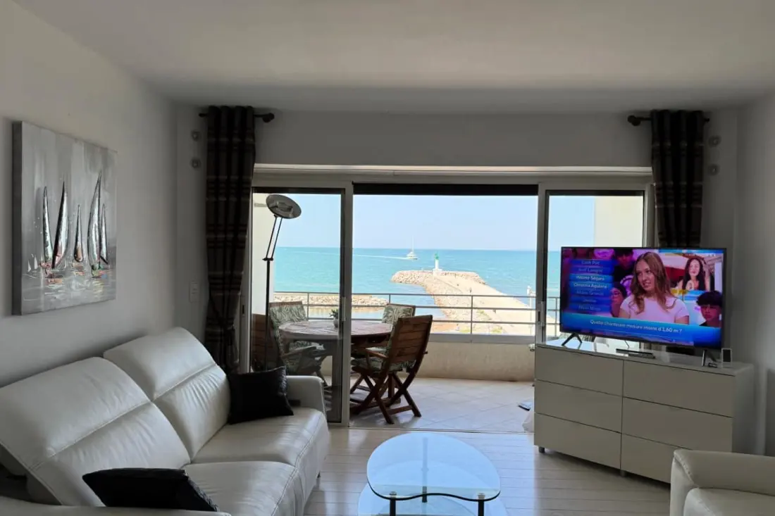 Résidence Superbe T3 Traversant Avec Terrasse Face Au Chenal Vue Mer – Impérial 4