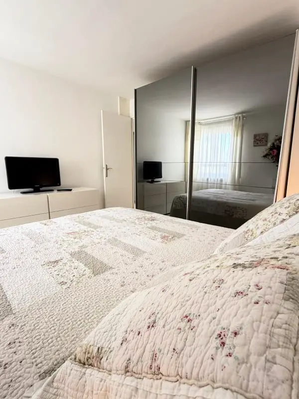Résidence Superbe T3 Traversant Avec Terrasse Face Au Chenal Vue Mer – Impérial 4