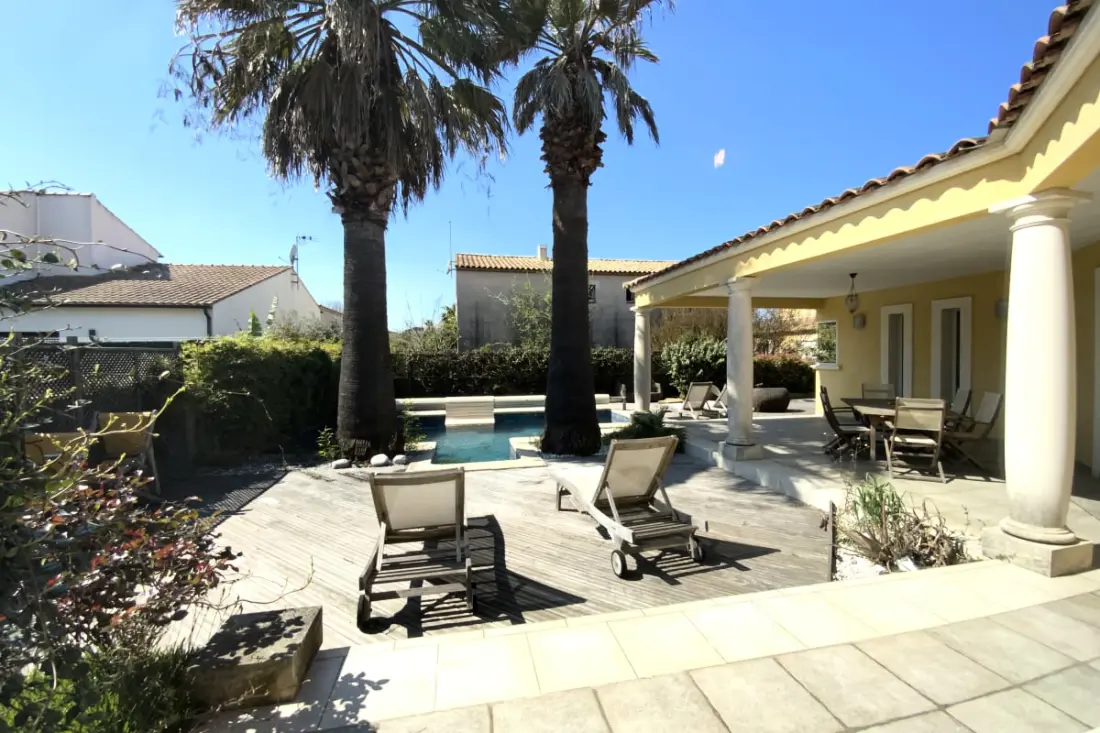 Résidence Villa Yoléa Avec Piscine Privée Au Grau Du Roi – Vacances De Rêve