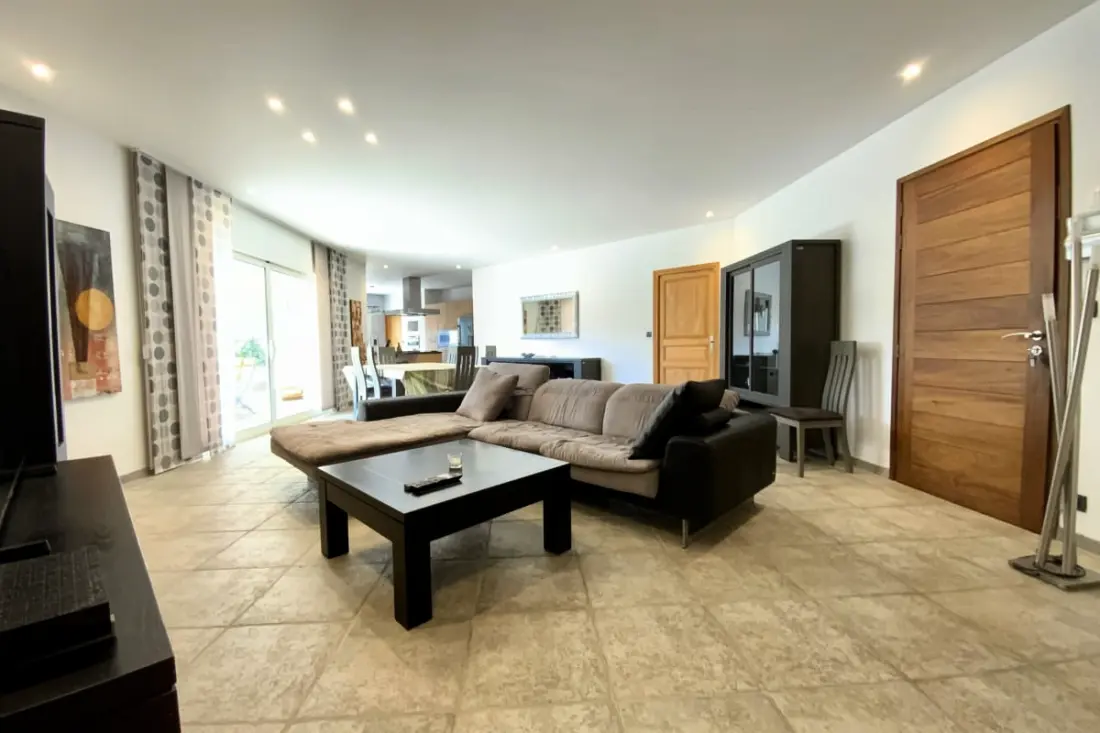 Résidence Villa Yoléa Avec Piscine Privée Au Grau Du Roi – Vacances De Rêve