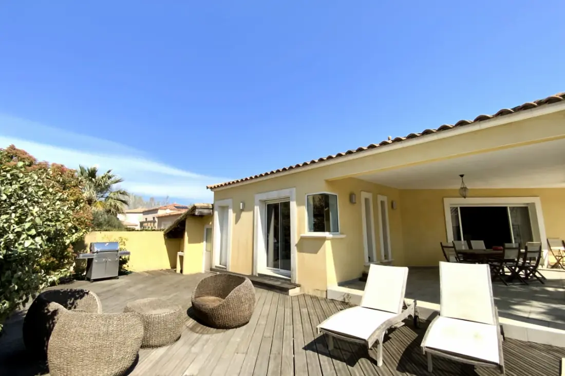 Résidence Villa Yoléa Avec Piscine Privée Au Grau Du Roi – Vacances De Rêve
