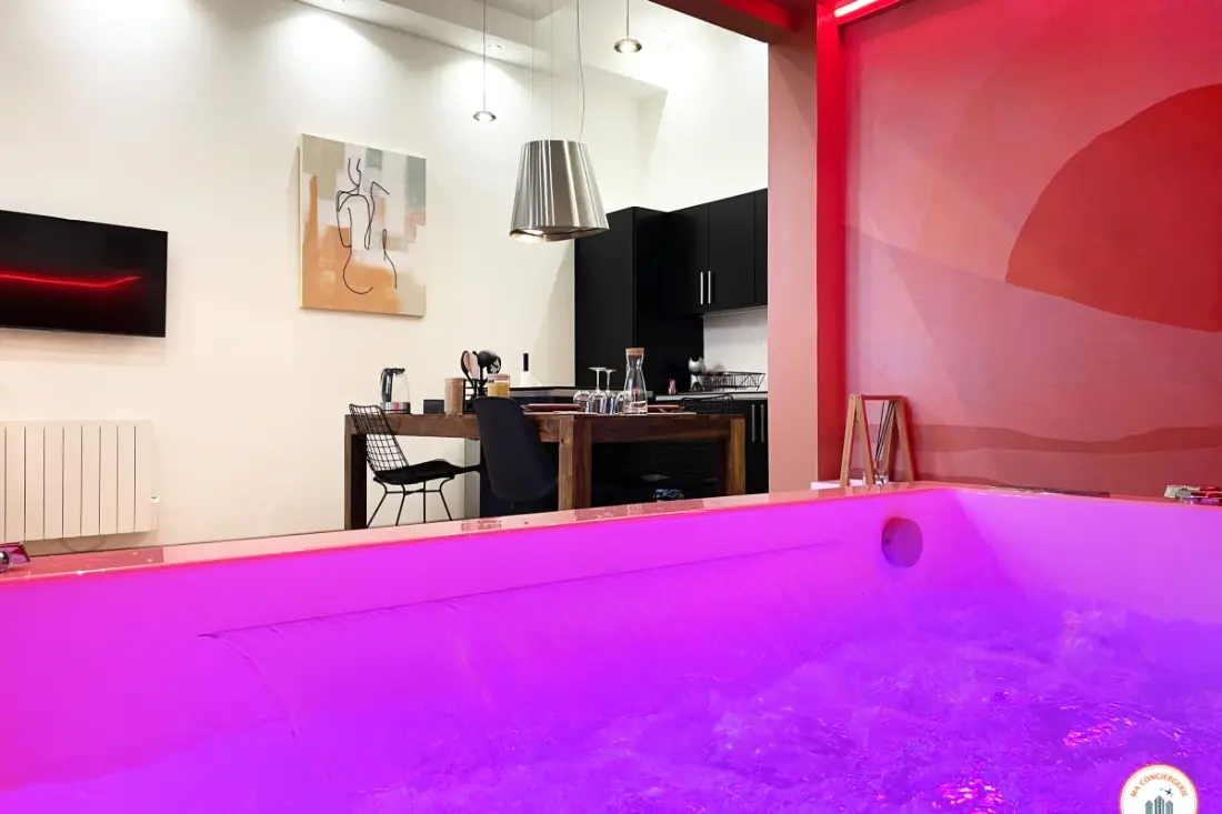💞l'orient-express - Jacuzzi Spa, Parking, Quartier Perret Unesco