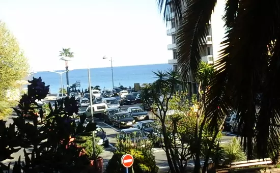 Studio 4 pers. centre ville moins de 100m de la plage