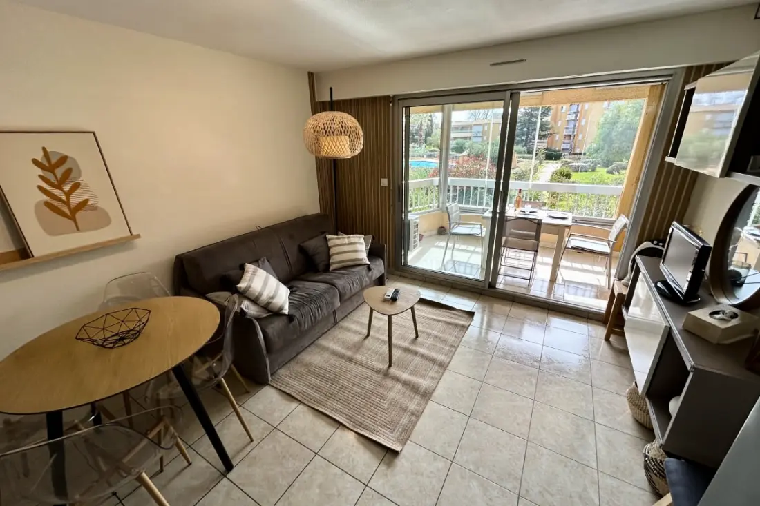 Résidence Appartement T2 Au Lavandou – Piscine, Parking &amp; Proche Plage