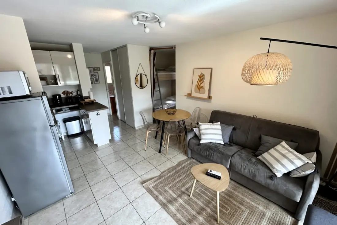 Résidence Appartement T2 Au Lavandou – Piscine, Parking &amp; Proche Plage