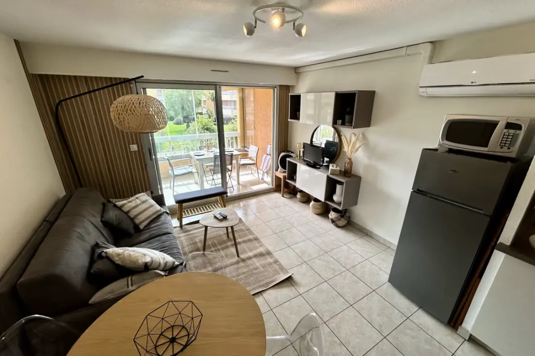 Résidence Appartement T2 Au Lavandou – Piscine, Parking &amp; Proche Plage