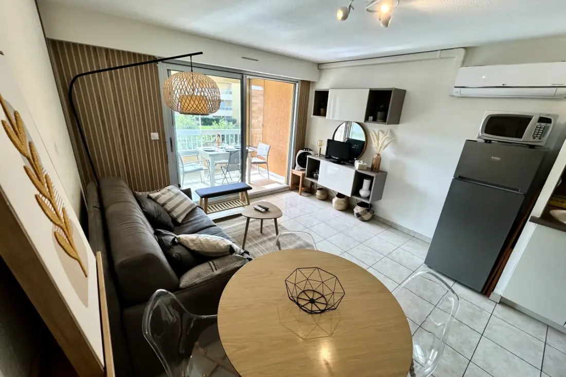 Résidence Appartement T2 Au Lavandou – Piscine, Parking &amp; Proche Plage