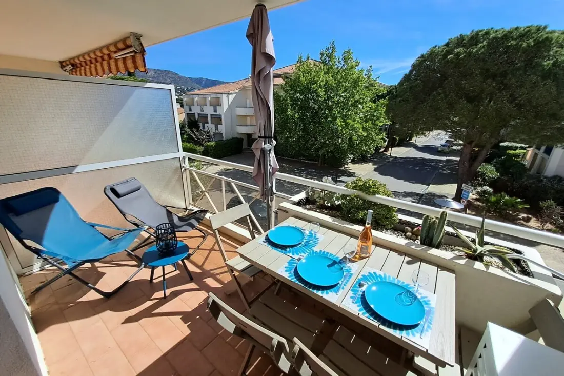 Résidence T2 Climatisé Rénové • Grand Jardin • Calme • 10 Min Plage