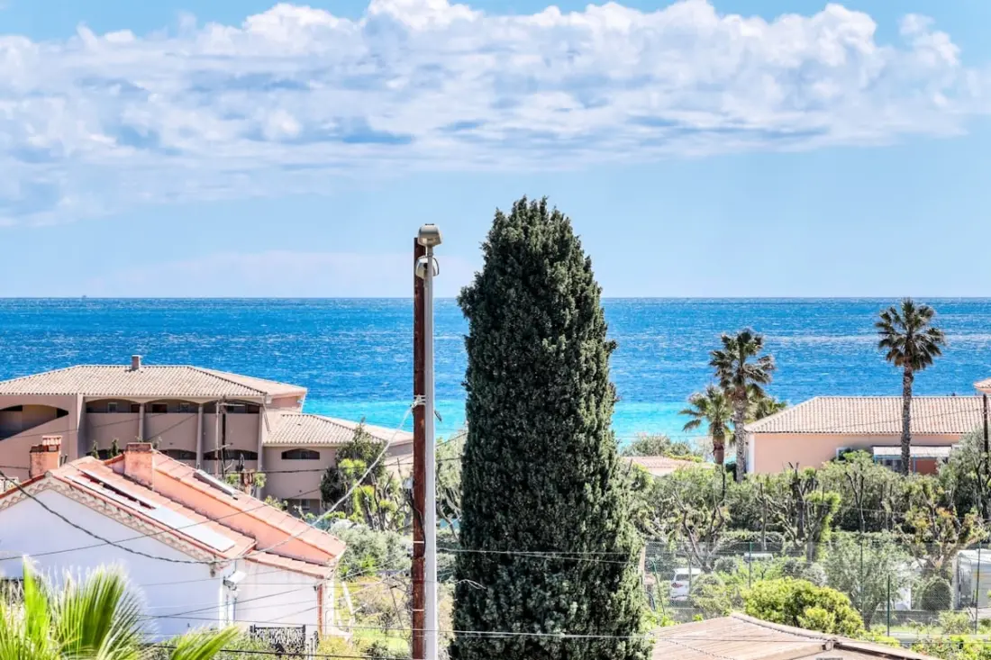 Résidence Duplex 31 étoiles★ T3, Terrasse 18m2 Vue Mer, Proche Plage
