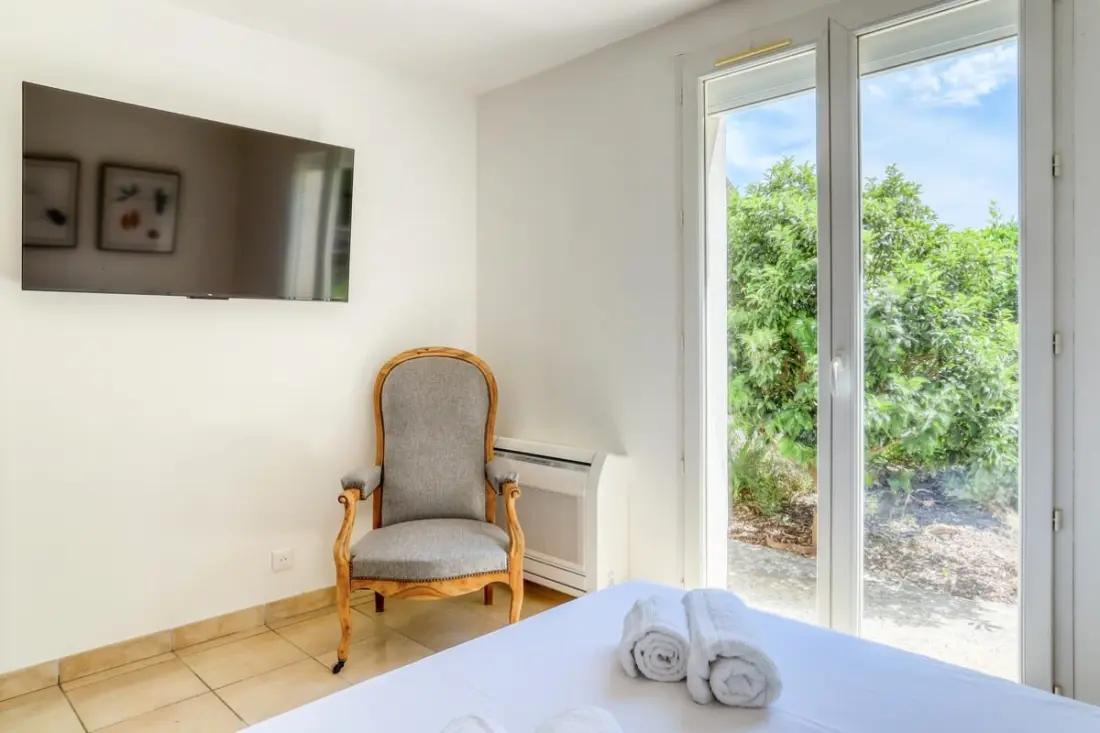 Résidence Maison Design Piscine, 6 Personnes 300 M Du Centre