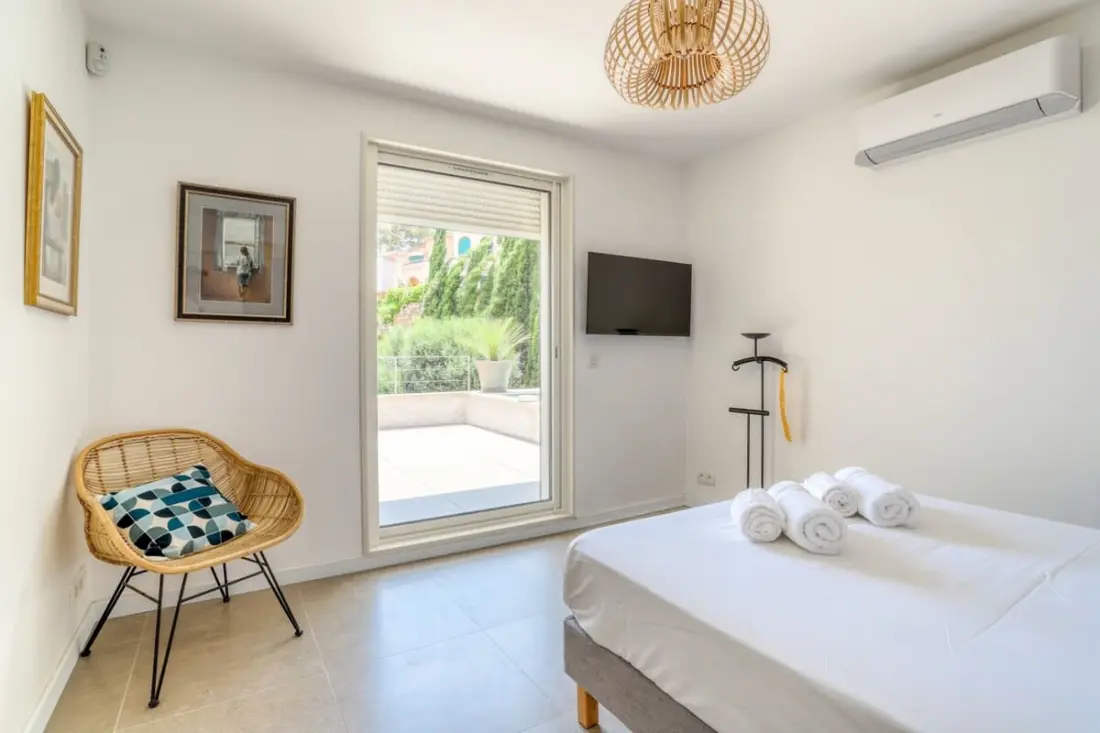 Résidence Maison Design Piscine, 6 Personnes 300 M Du Centre