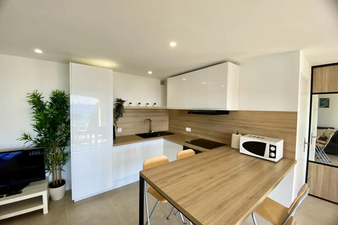 Résidence T2 Lumineux Avec Terrasse Et Vue Mer – Le Lavandou, Aiguebelle