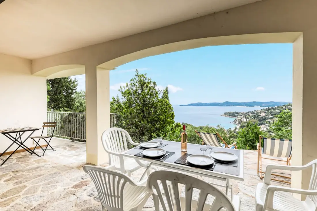 Résidence T2 Lumineux Avec Terrasse Et Vue Mer – Le Lavandou, Aiguebelle