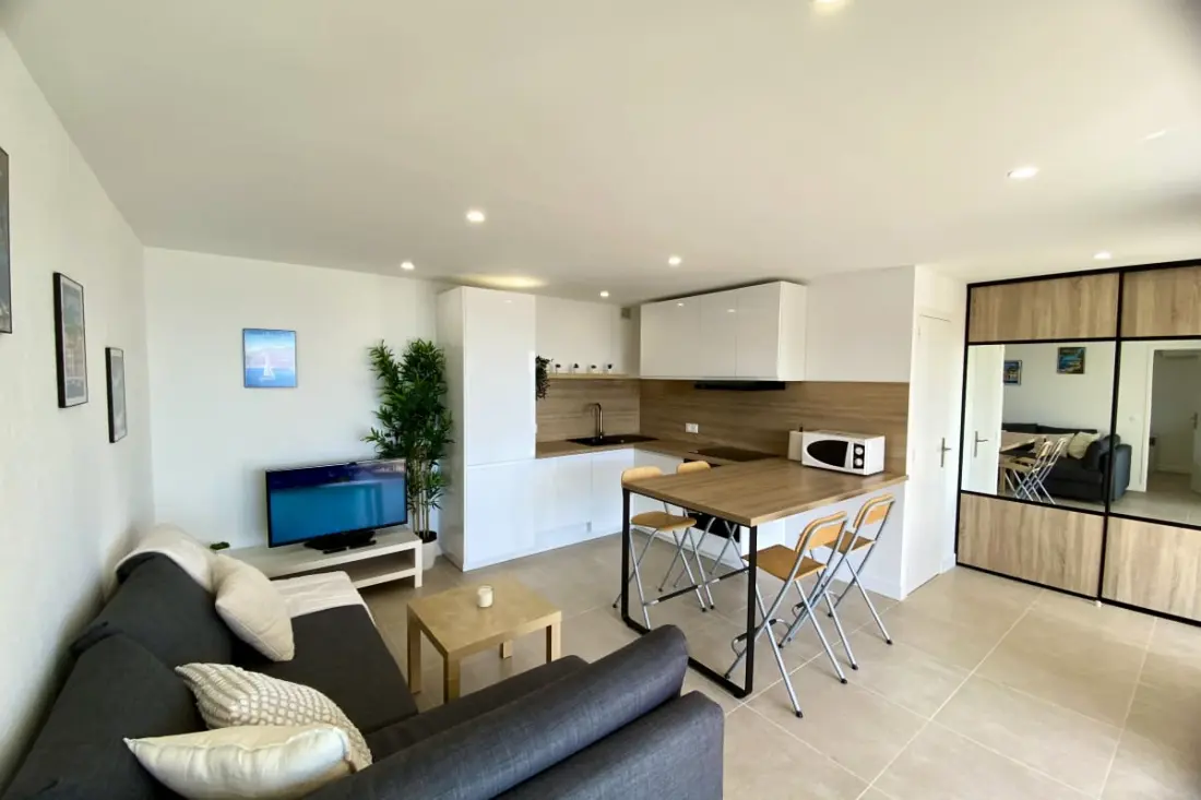 Résidence T2 Lumineux Avec Terrasse Et Vue Mer – Le Lavandou, Aiguebelle