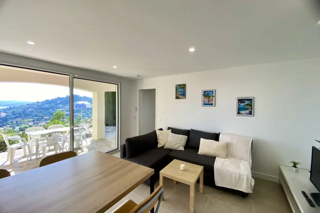 Résidence T2 Lumineux Avec Terrasse Et Vue Mer – Le Lavandou, Aiguebelle