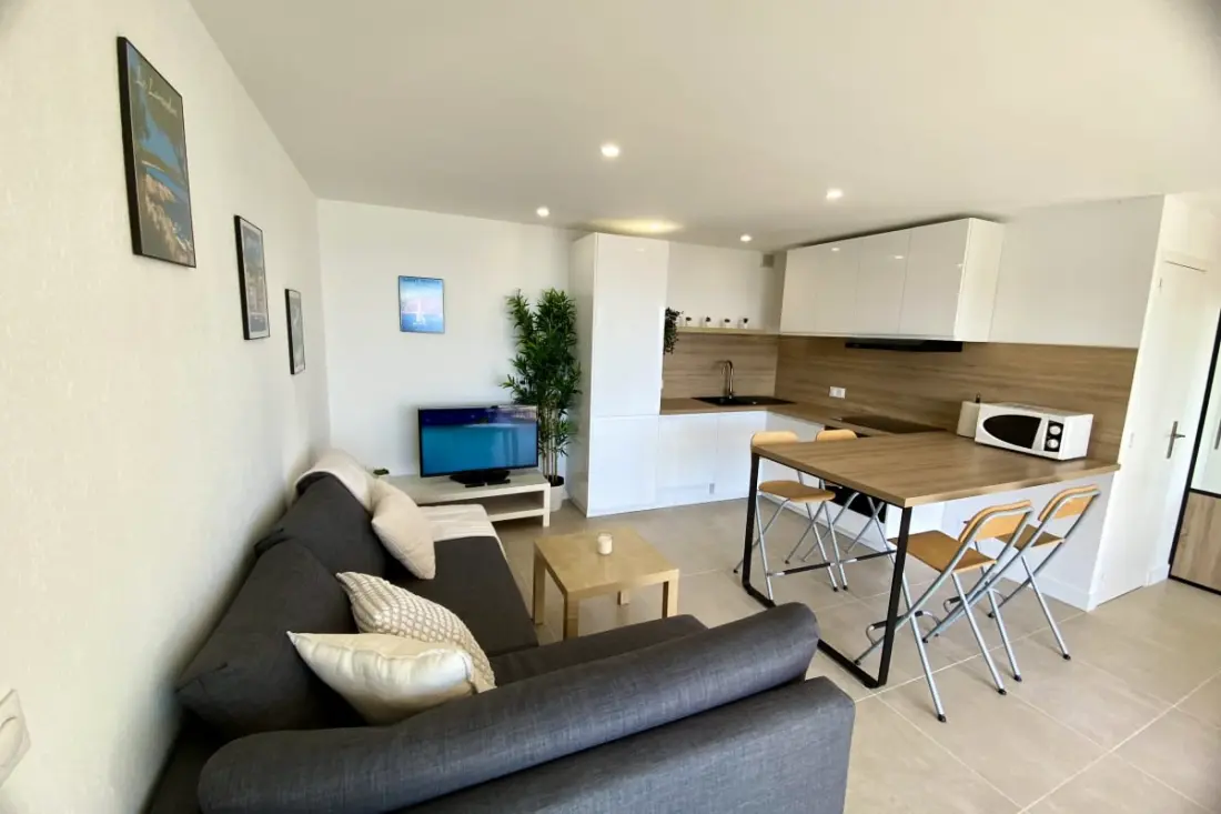 Résidence T2 Lumineux Avec Terrasse Et Vue Mer – Le Lavandou, Aiguebelle