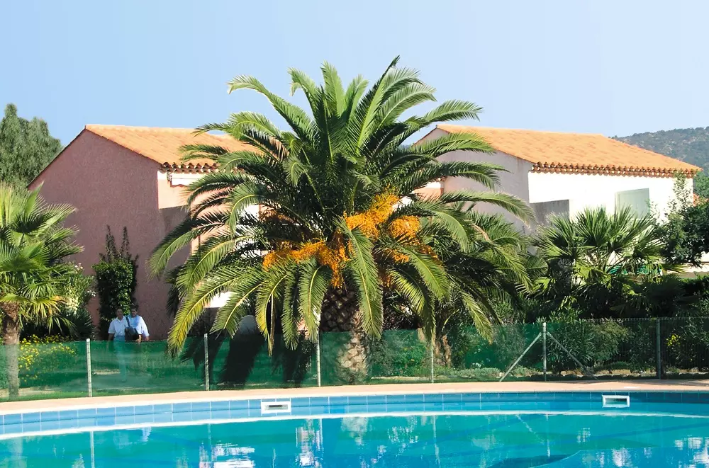 Résidences Lagrange Vacances Le Domaine d'Azur et Tahiti Park 2 étoiles★★