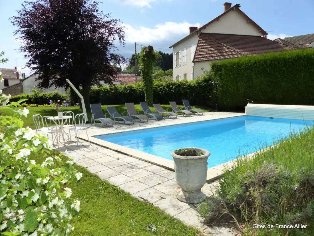 Maison de Vacances Le Mayet-de-Montagne 2