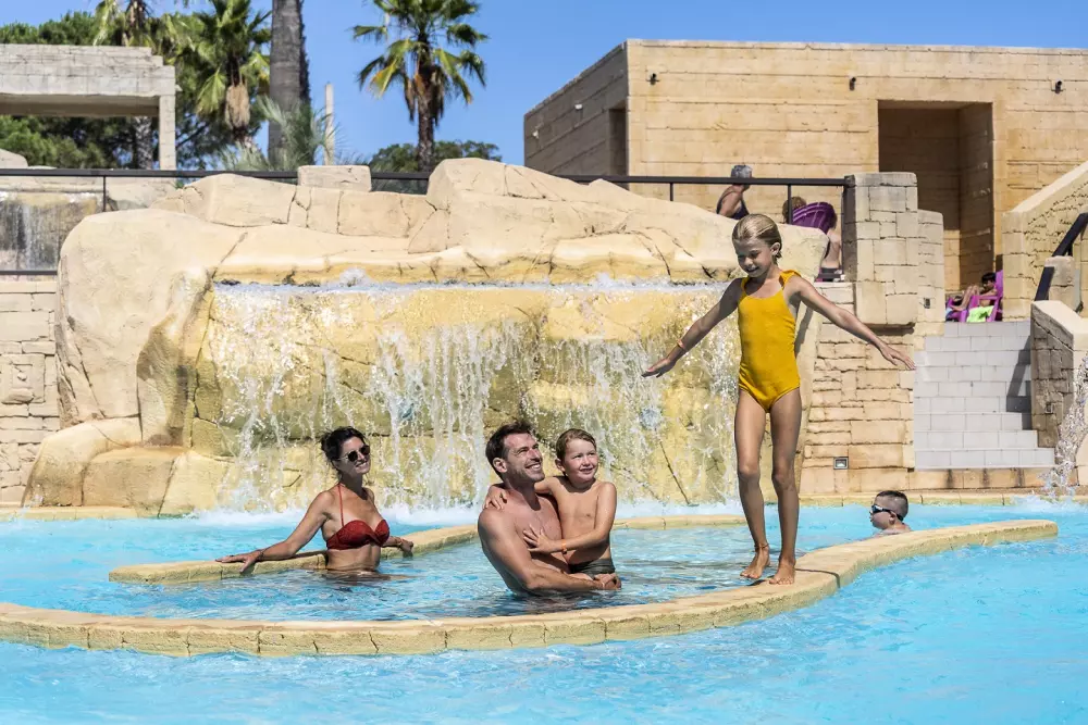 Camping Les Cigales 51 étoiles★