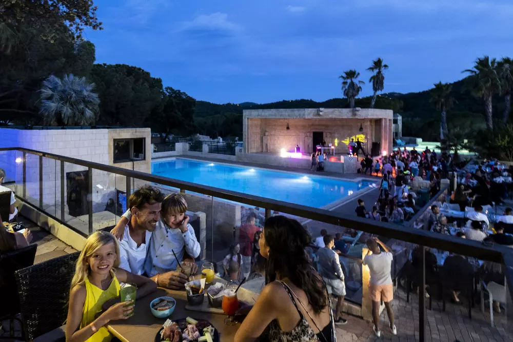 Camping Les Cigales 51 étoiles★