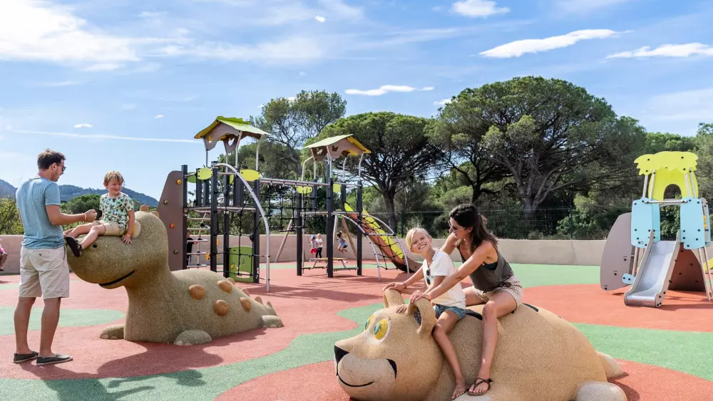 Camping Les Cigales 51 étoiles★