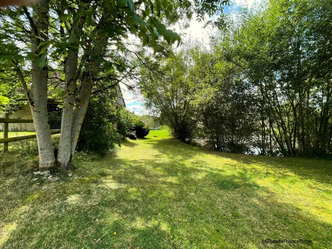 Maison de Vacances Le Pin-la-Garenne 2