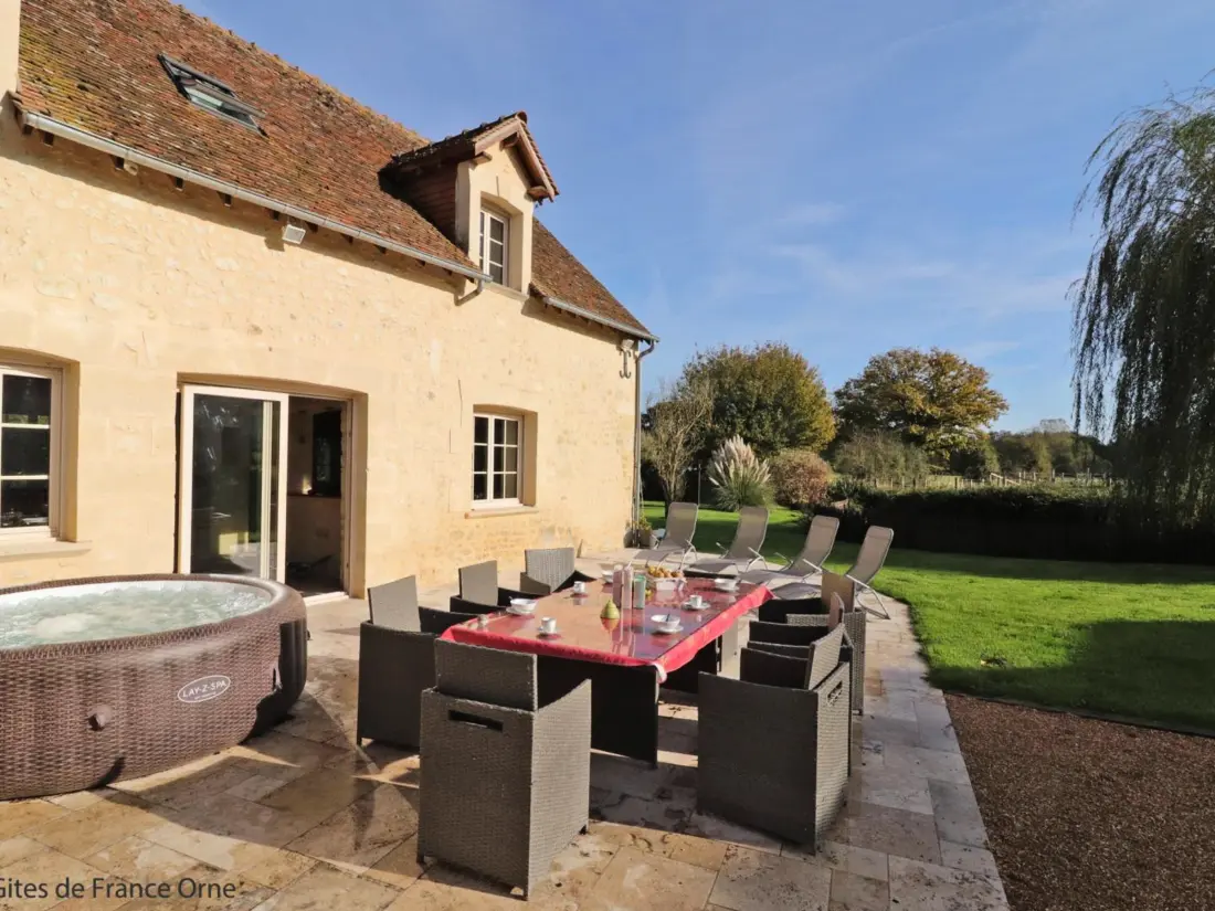 Maison de Vacances Le Pin-la-Garenne 4