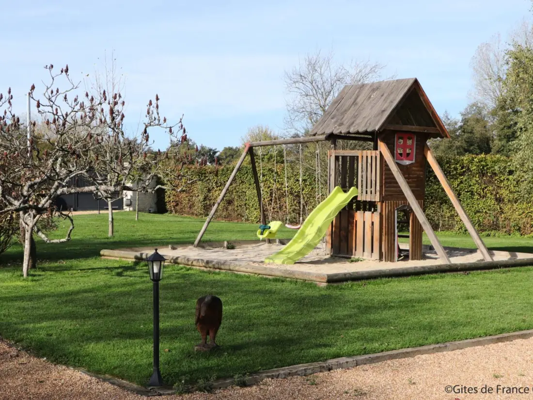 Maison de Vacances Le Pin-la-Garenne 4