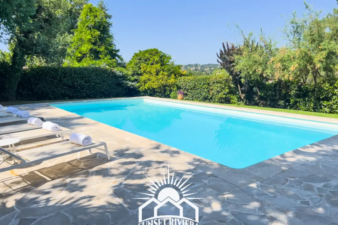 La Rouretane Piscine Airco Pour 10 By Sunset
