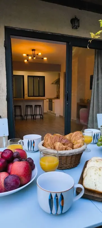 Lovely Ac Apartment For 2 Pool And Garden
