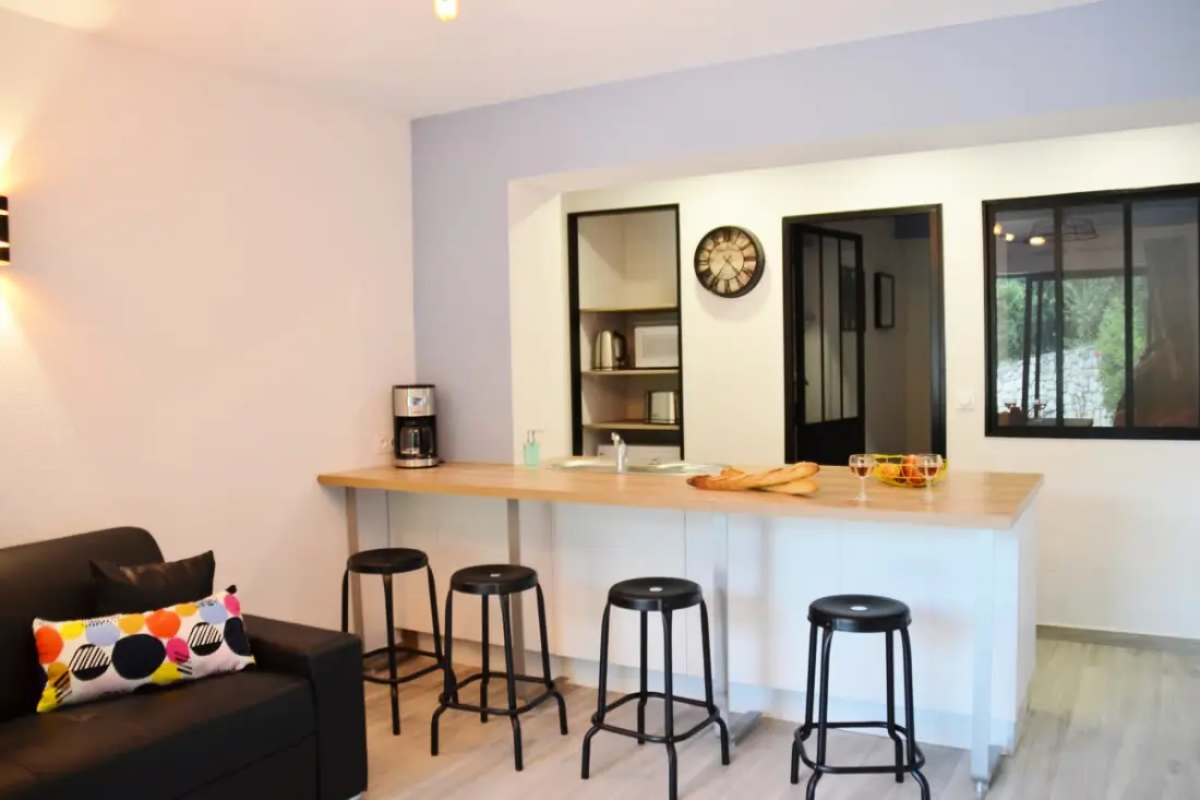 Propriété 22 Pers. Avec Jardin Et Piscine