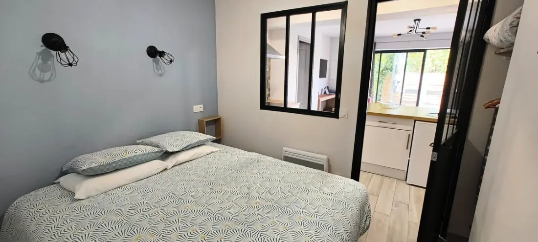 Propriété 22 Pers. Avec Jardin Et Piscine