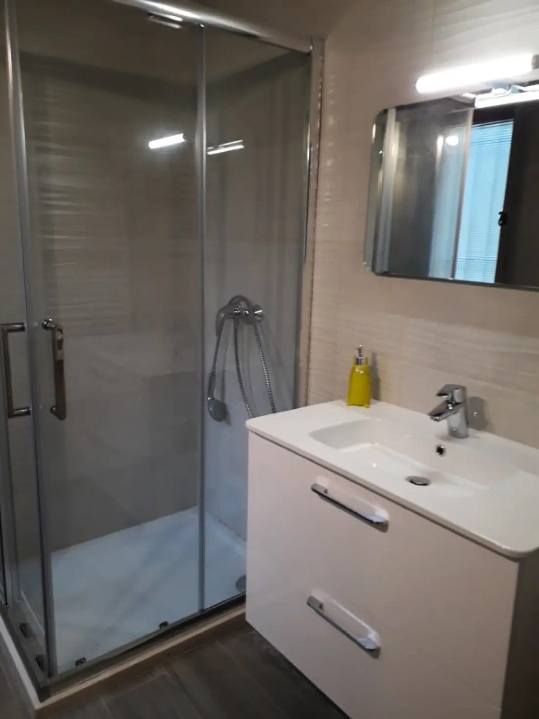 Propriété 22 Pers. Avec Jardin Et Piscine