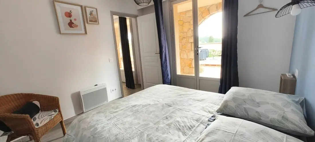 Propriété 22 Pers. Avec Jardin Et Piscine