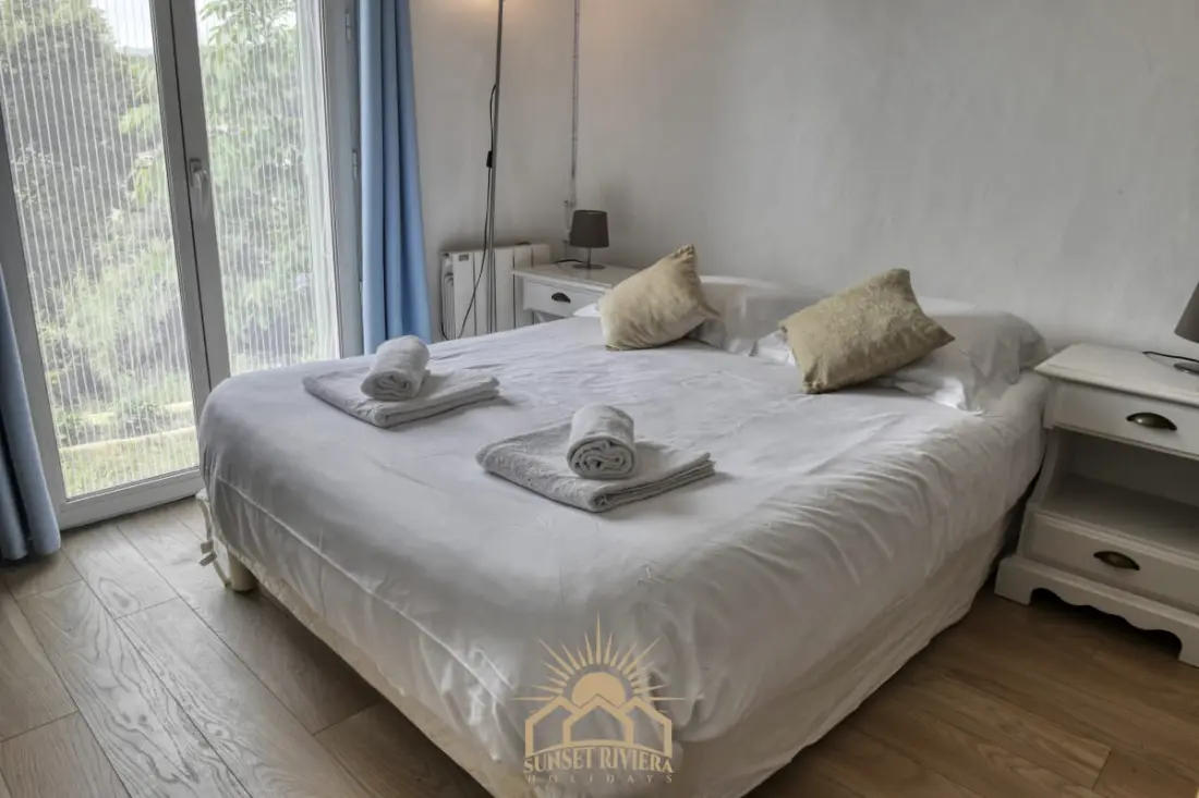 Les Guiols Villa Climatisée Pour 8  By Sunset