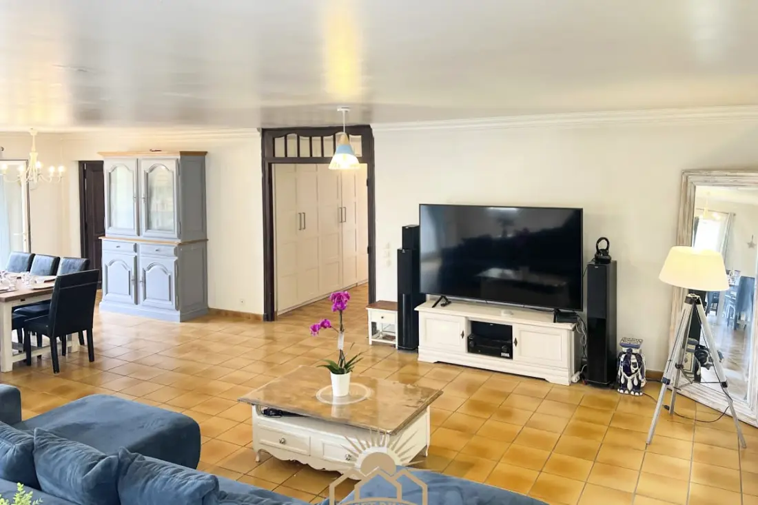 Les Guiols Villa Climatisée Pour 8  By Sunset