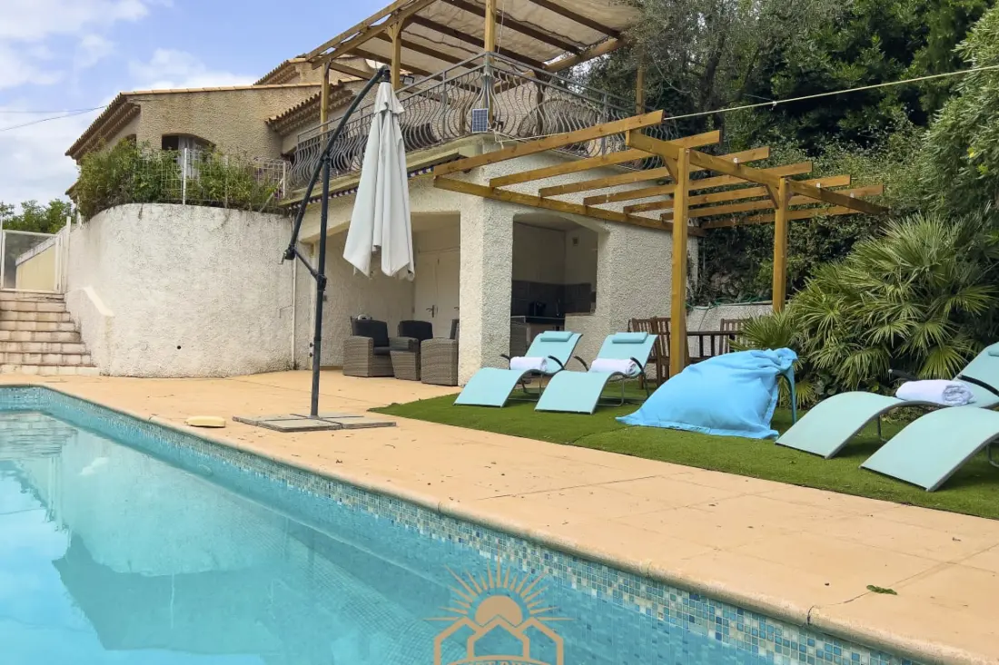 Les Guiols Villa Climatisée Pour 8  By Sunset