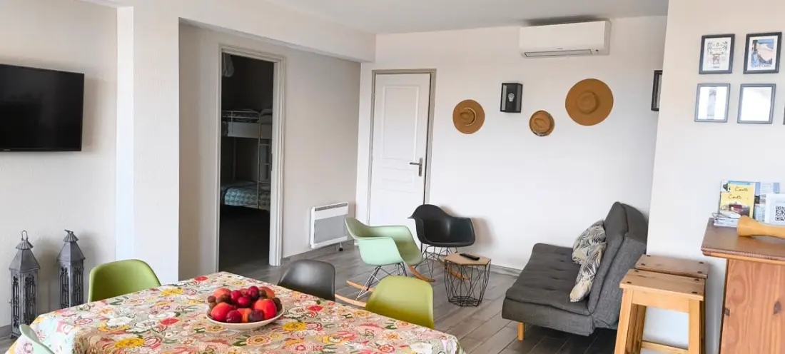 T3 Rénové, Climatisé Entre Mer Et Montagne, Piscine, Jardin