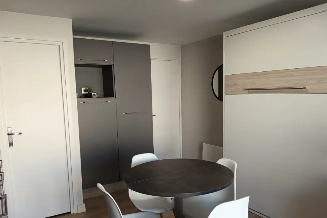 Appartement Avec Balcon Proche De La Plage