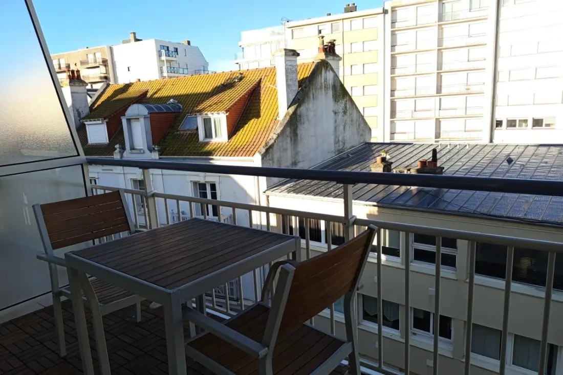 Appartement Avec Balcon Proche De La Plage