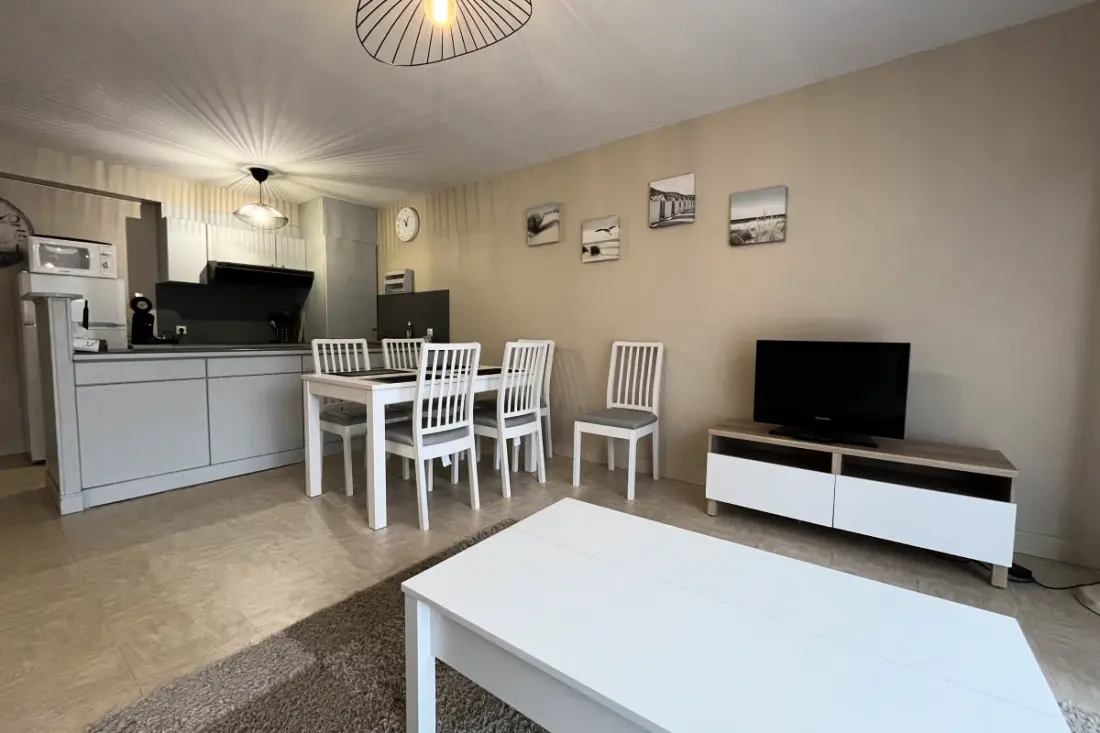 Résidence Agréable Appt 2 Chambres 6 Pers Avec Place De Parking Proche Centre Et Mer