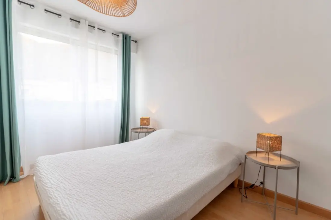 Résidence Agréable Appt 2 Chambres 6 Pers Avec Place De Parking Proche Centre Et Mer