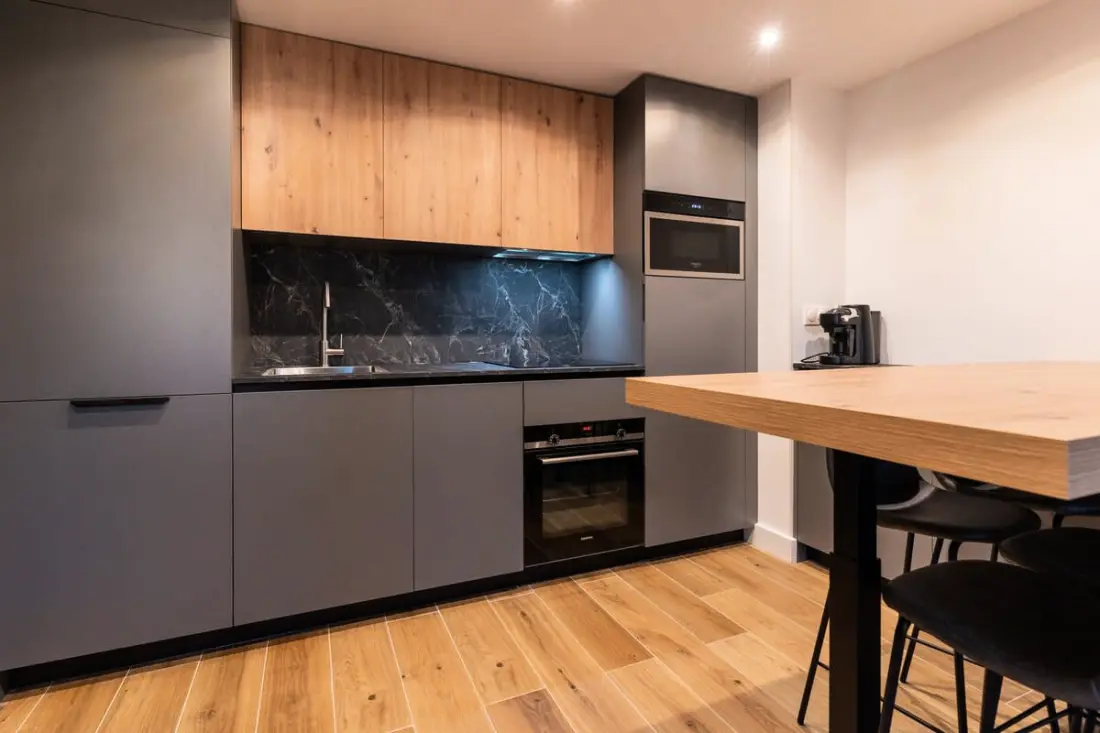 Résidence Appartement Rénové Pour 5 Pers Avec Piscine, Tennis Et  Parking 232