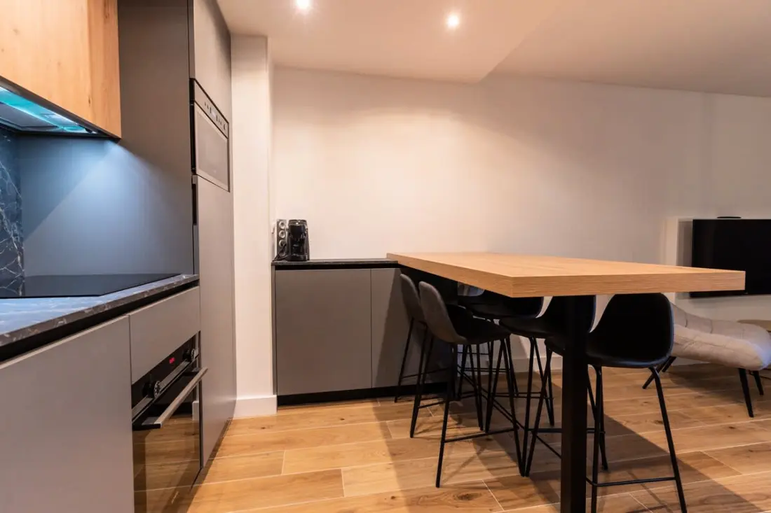 Résidence Appartement Rénové Pour 5 Pers Avec Piscine, Tennis Et  Parking 232