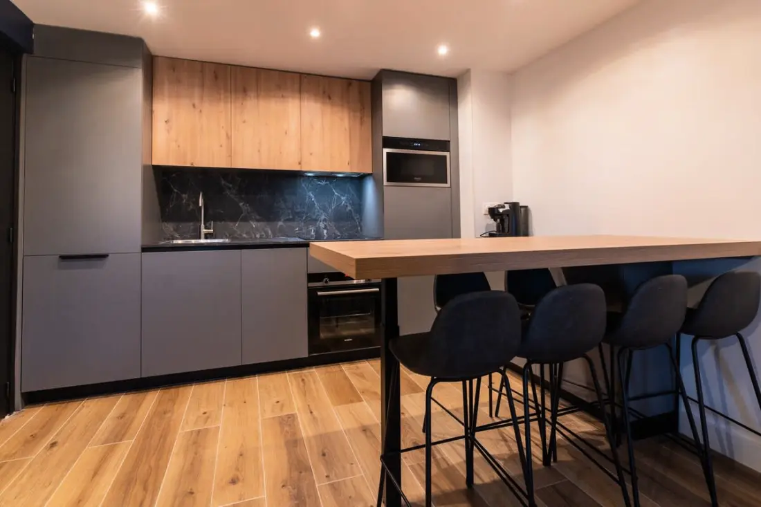 Résidence Appartement Rénové Pour 5 Pers Avec Piscine, Tennis Et  Parking 232
