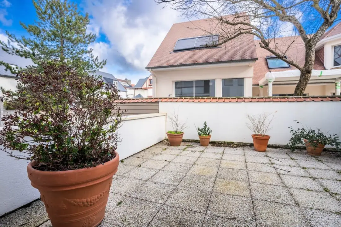 Résidence Bel Appartement Pour 5 Pers Avec Deux Terrasses Proche Mer Et Centre