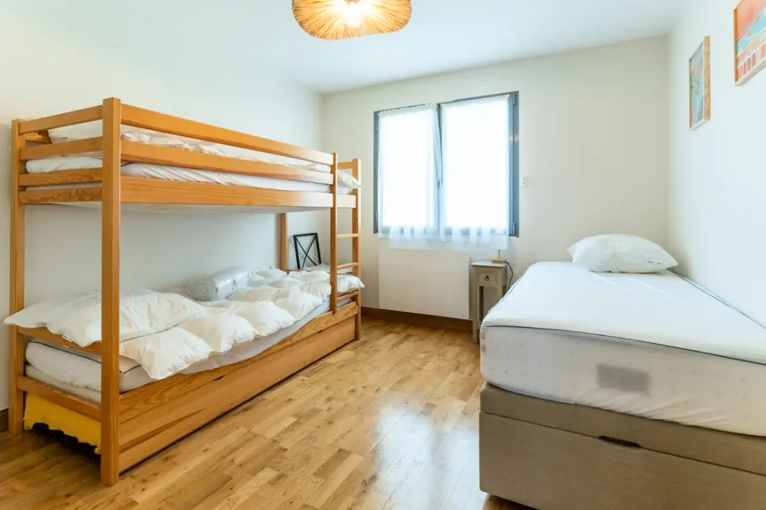Résidence Très Agréable Appt De 2 Ch Pour 5 Pers,  Garage En Ss Proche Mer