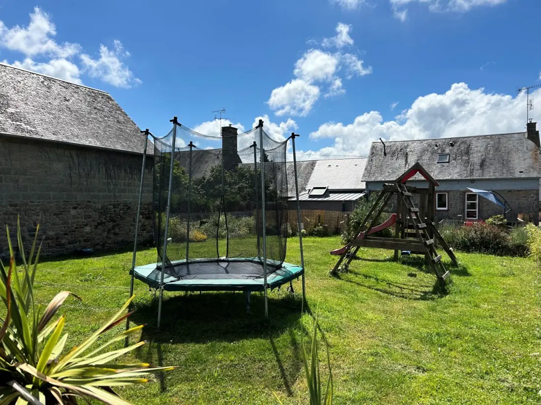 Maison de Vacances Le Val-Saint-Père 4