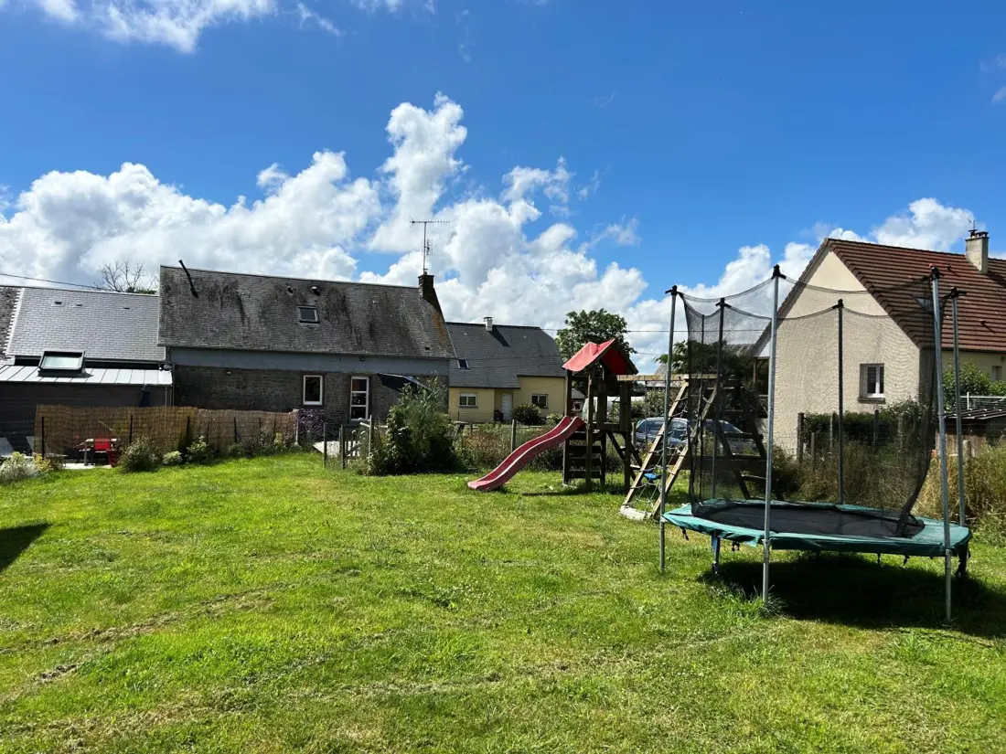 Maison de Vacances Le Val-Saint-Père 4