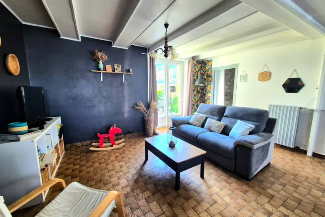 Maison Indépendante Avec Coin Détente En Plein Air